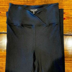 Year of Ours Veronica Ribbed Legging, Size Medium, Black